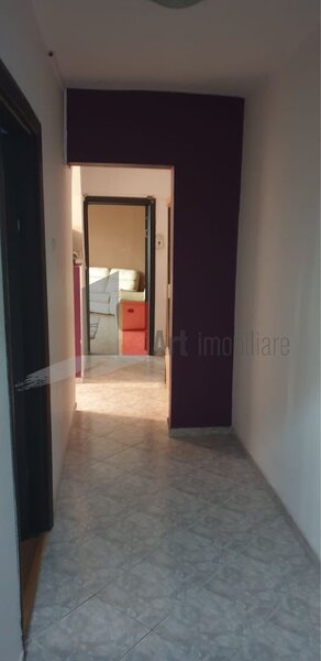 Berceni, Spiru Haret, vanzare apartament decomandat 3 camere.