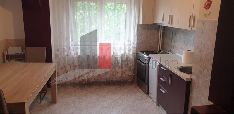 Berceni, Spiru Haret, vanzare apartament decomandat 3 camere.