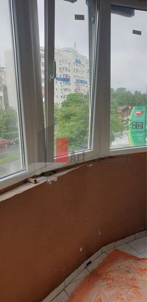 Berceni, Spiru Haret, vanzare apartament decomandat 3 camere.
